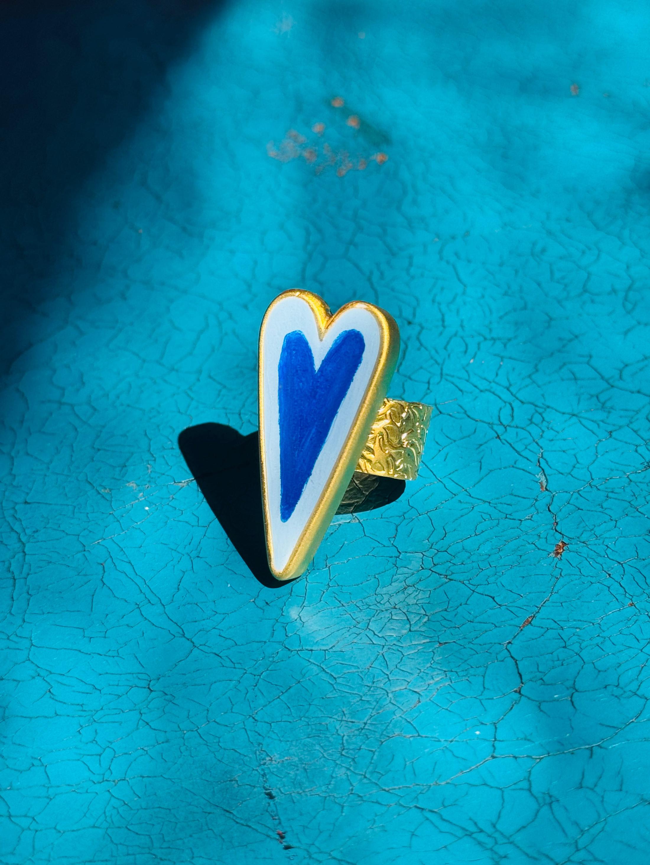 Medium Heart Ring Gold