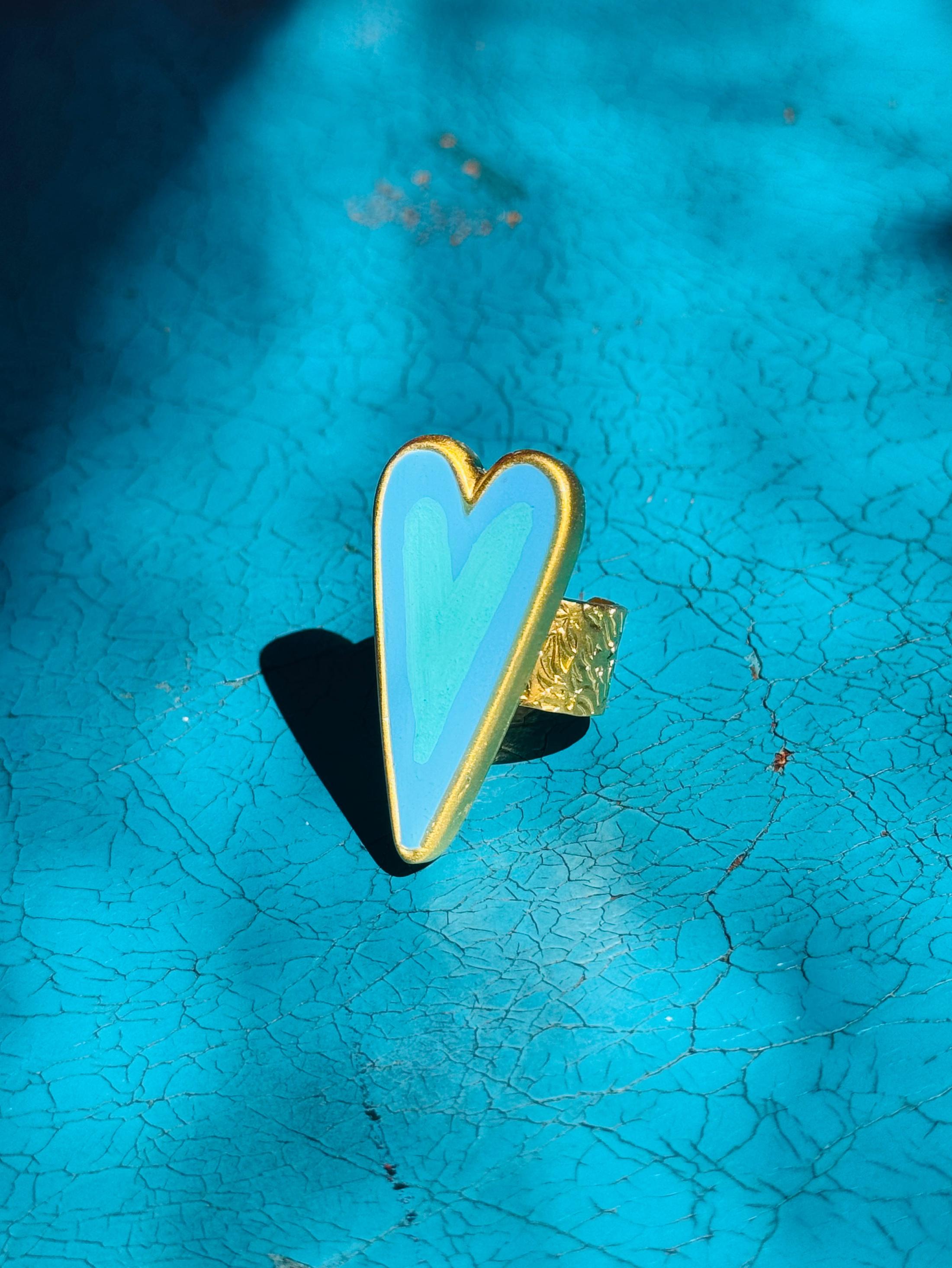 Medium Heart Ring Gold