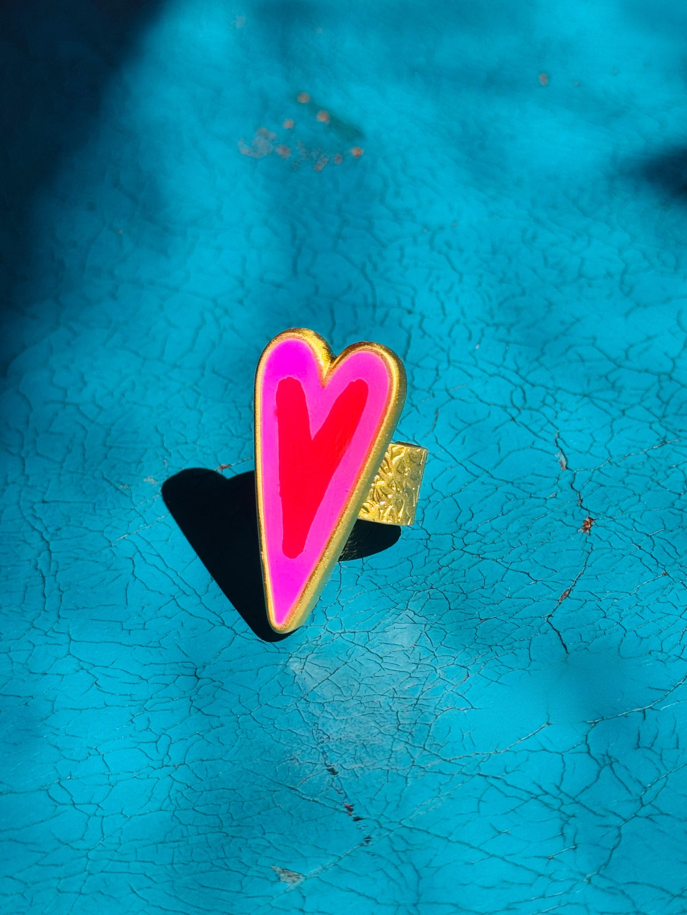 Medium Heart Ring Gold