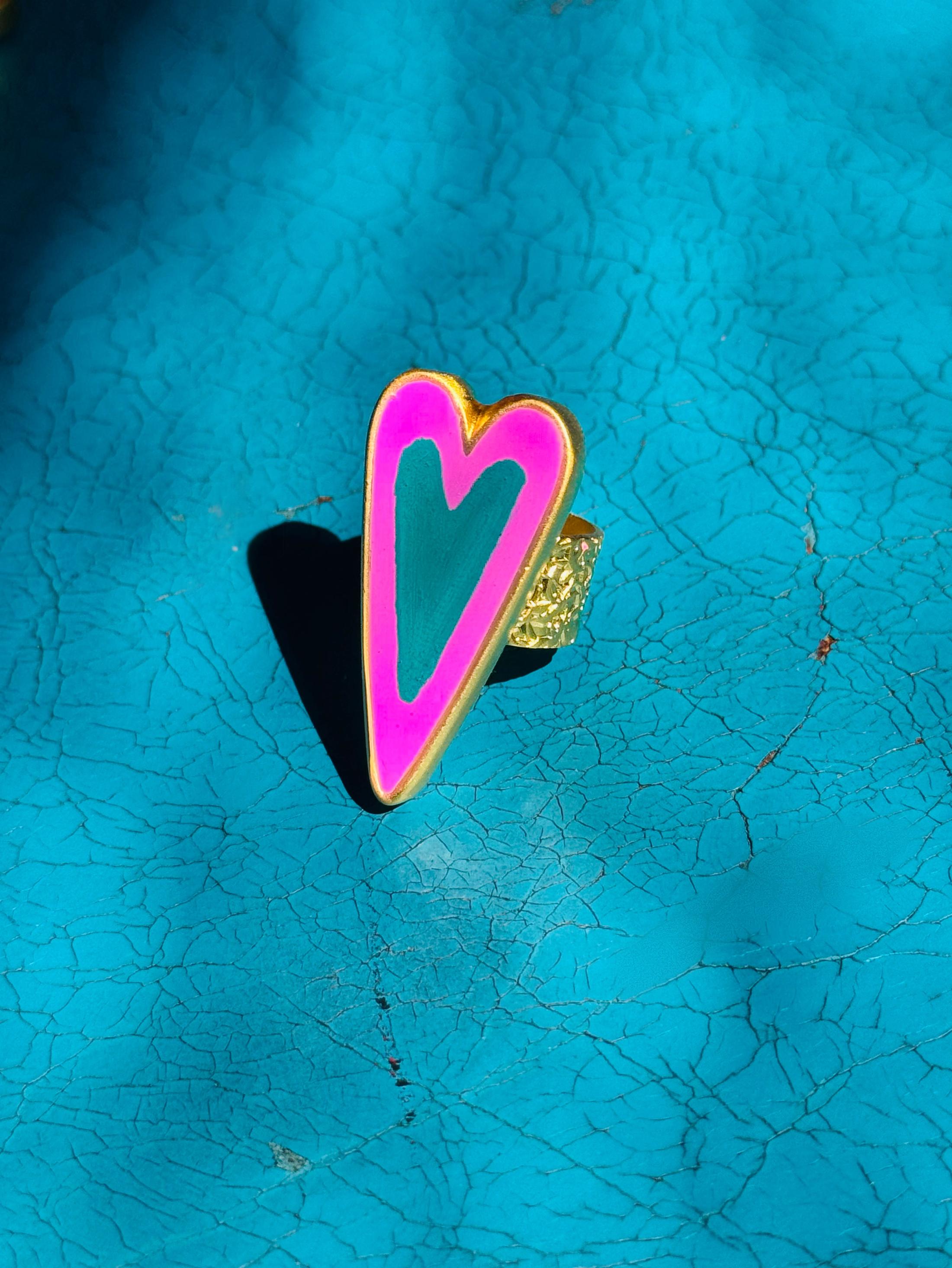 Medium Heart Ring Gold