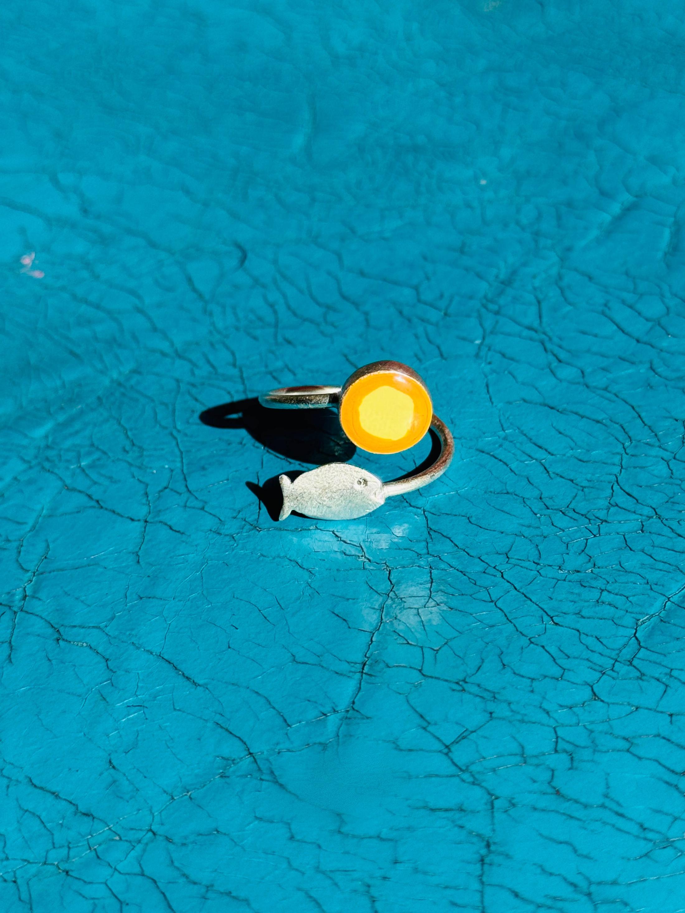 Teeny Fish Ring Silver